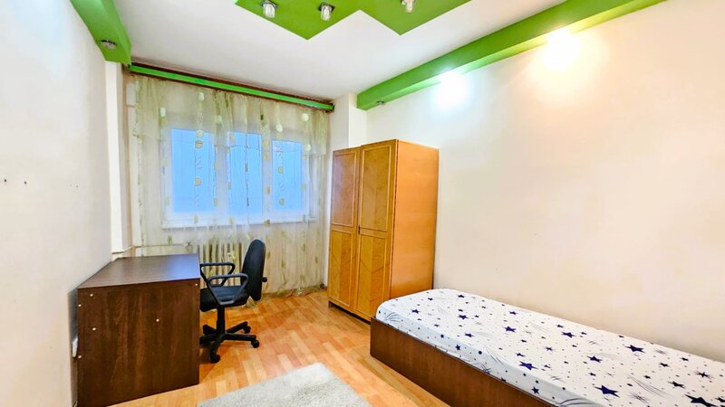 Basarabia, apartament 3 camere decomandat, 75 mp, 2 bai, bloc 1986